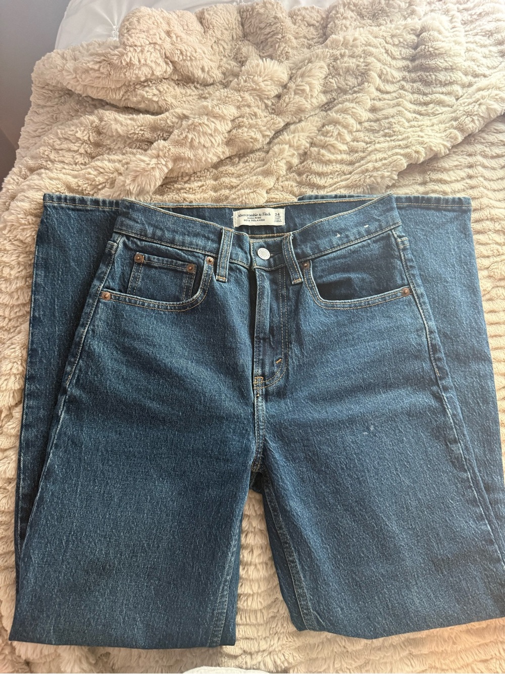 Abercrombie High-Rise 90’s Relaxed Jeans